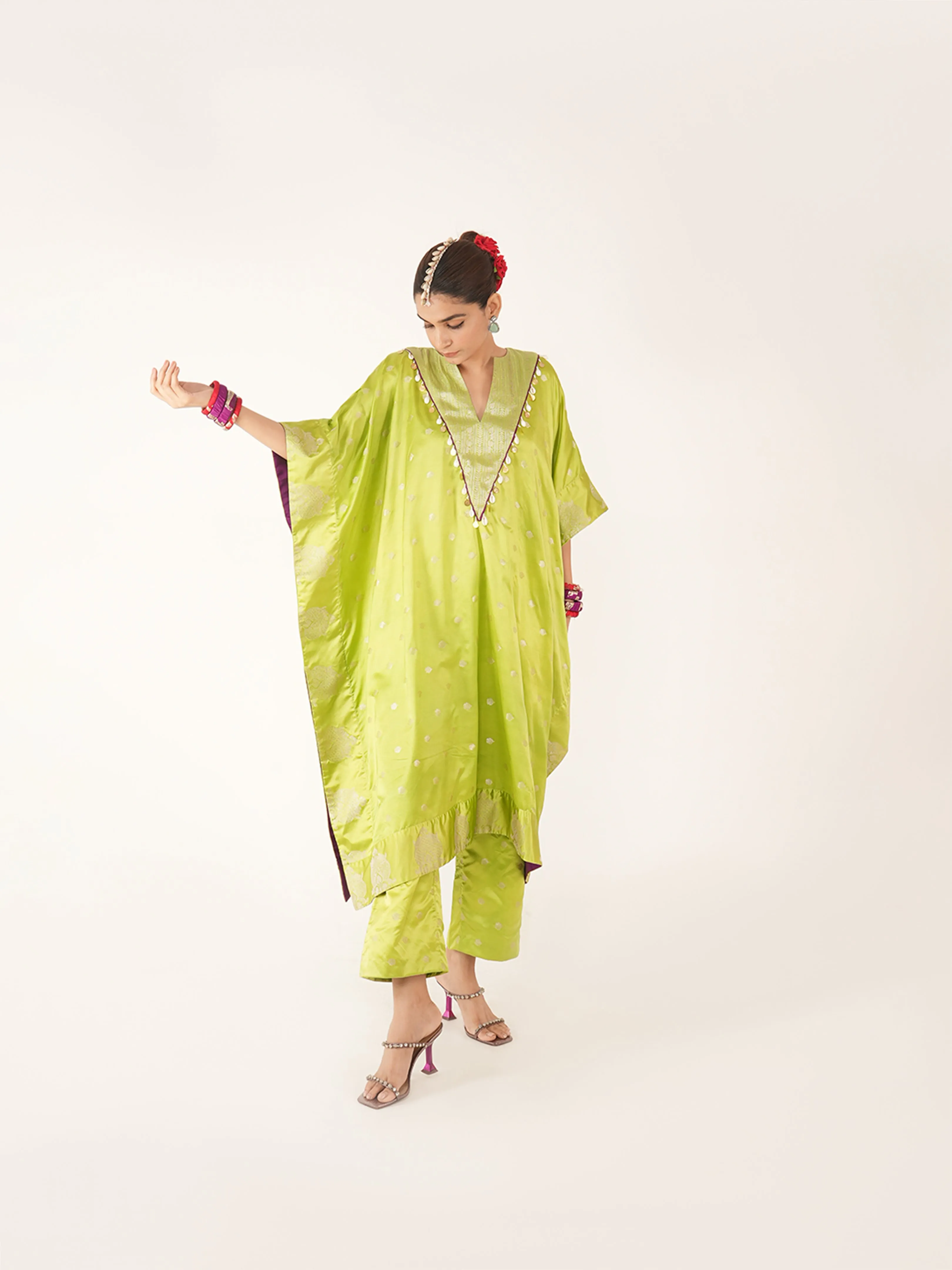 Pankhi Silk Kaftan In Green