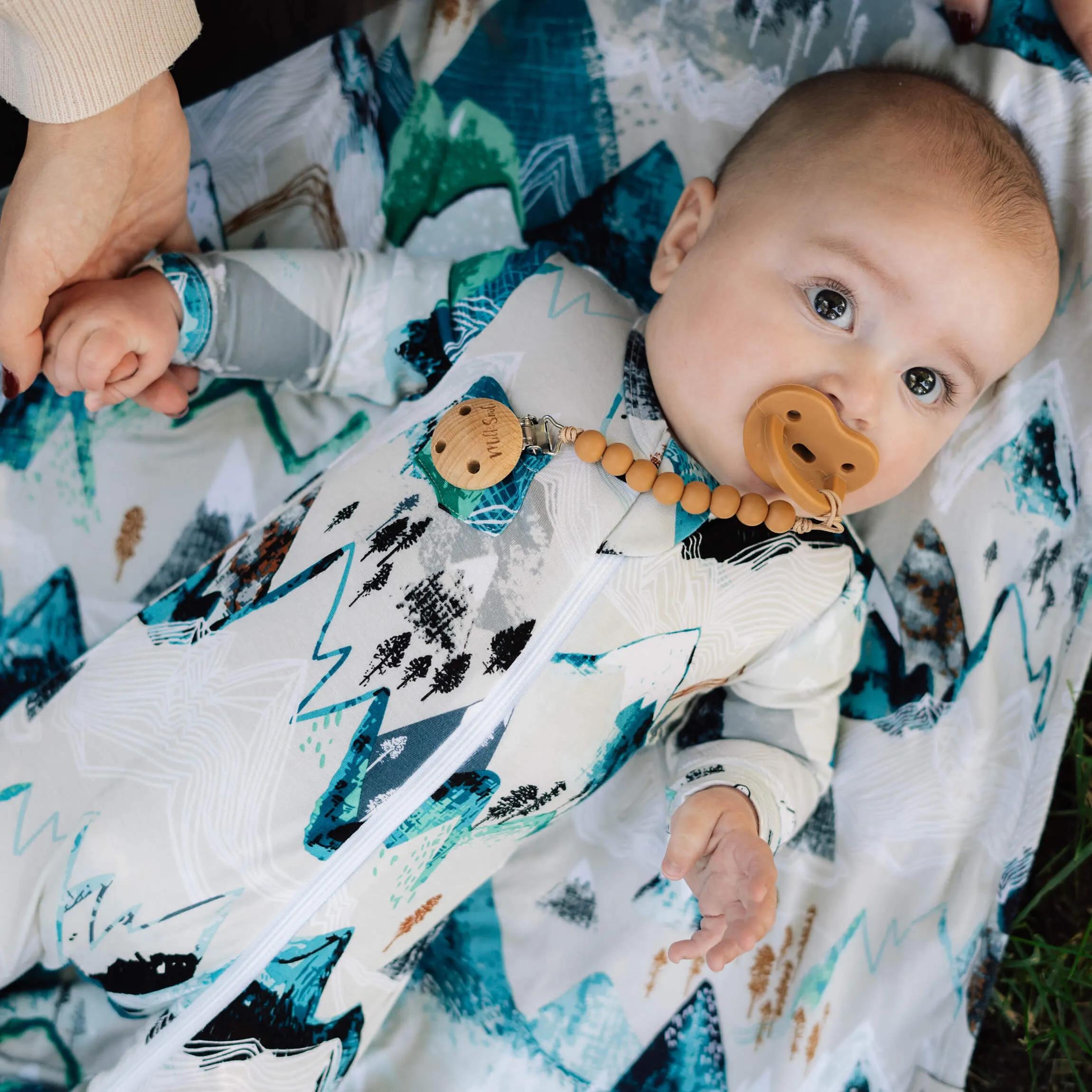 ROCKY MOUNTAINS FOOTED JAMMIES