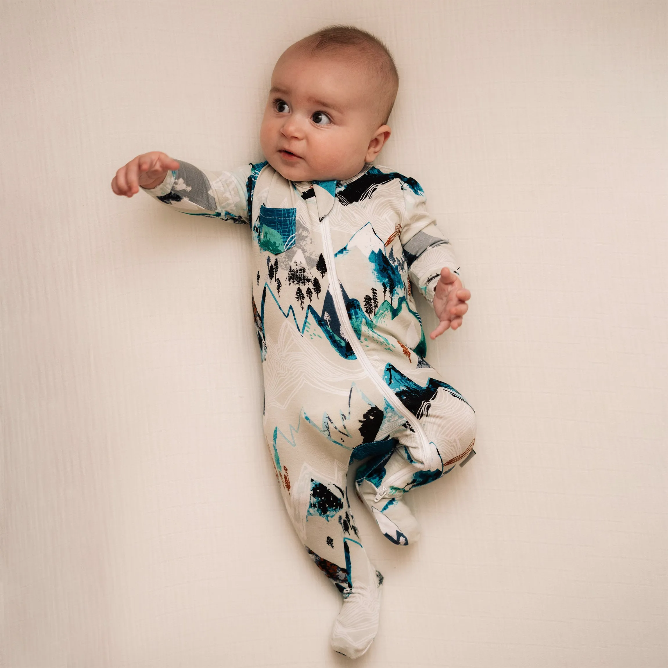 ROCKY MOUNTAINS FOOTED JAMMIES